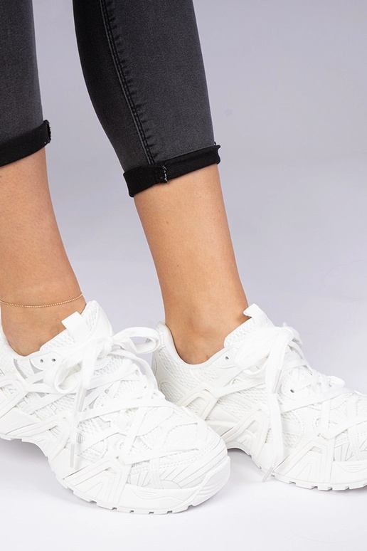 Baltie sneakers uz masīvas zoles Telda Baltie sneakers uz masīvas zoles Telda