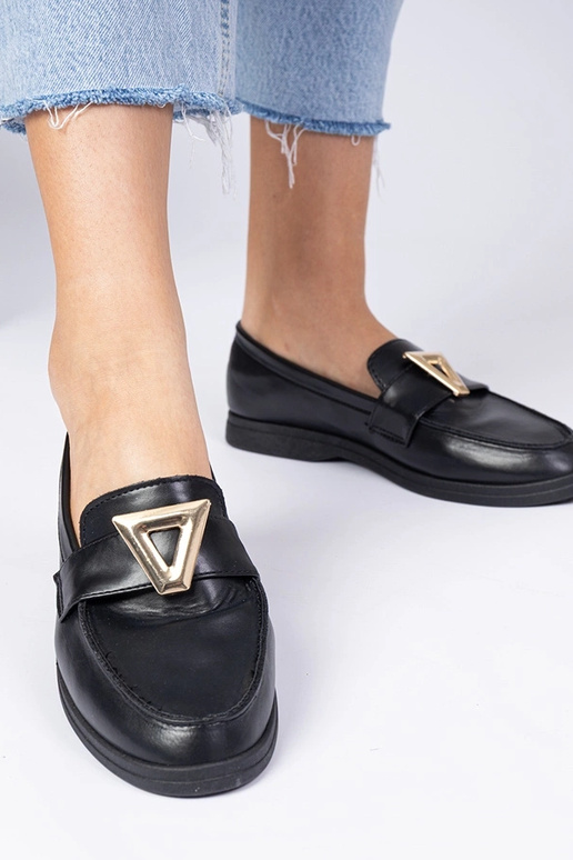 Melnas sieviešu mokasīnas ar elegantu...