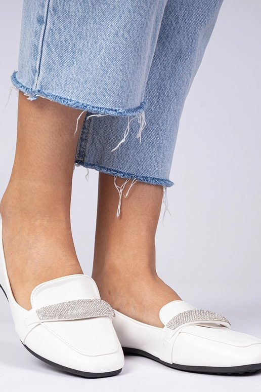 Baltas sieviešu mokasīnas ar...