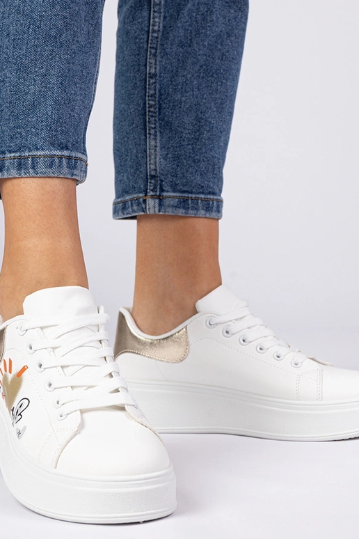 Baltā un zelta sporta apavi sievietēm... Baltā un zelta sporta apavi sievietēm...