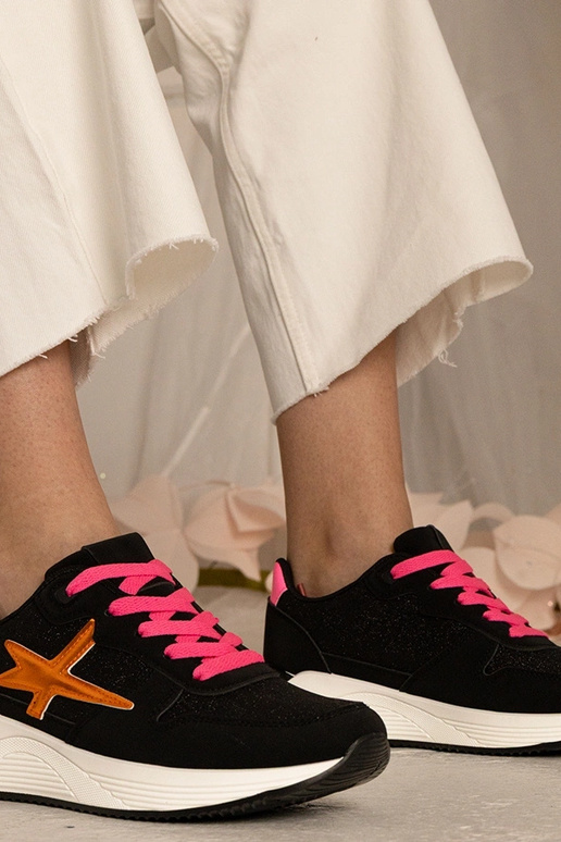 Melnas dāmu sporta kedas ar spīdumu...