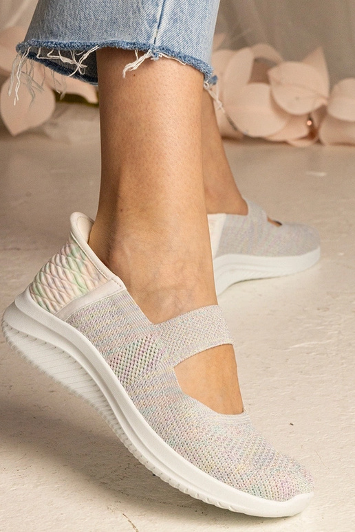 Krāsainas tenisa kedas ar reljefu...