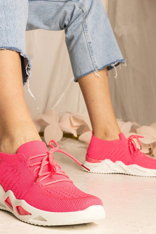 Rozā kedas ar zeķes augstumu Miyana