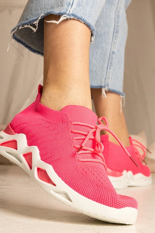 Rozā kedas ar zeķes augstumu Miyana