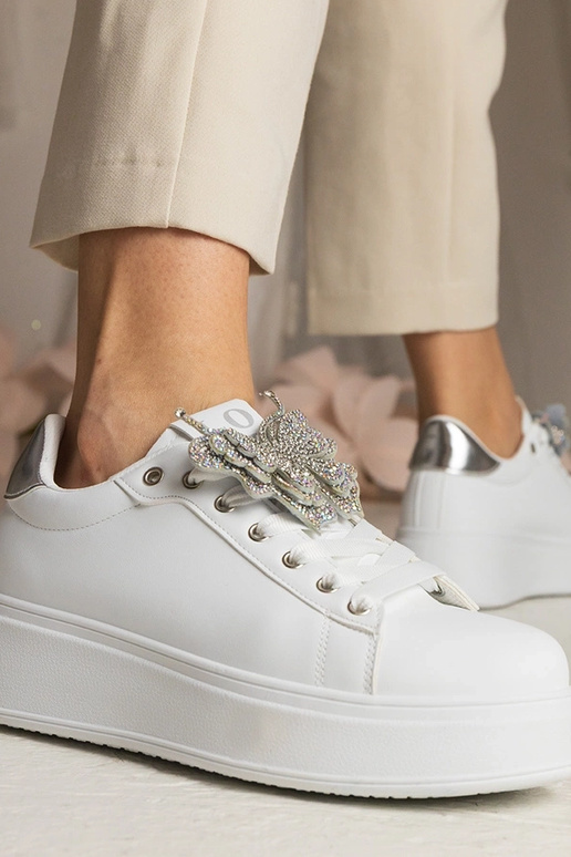 Balti un sudraba sporta apavi ar...