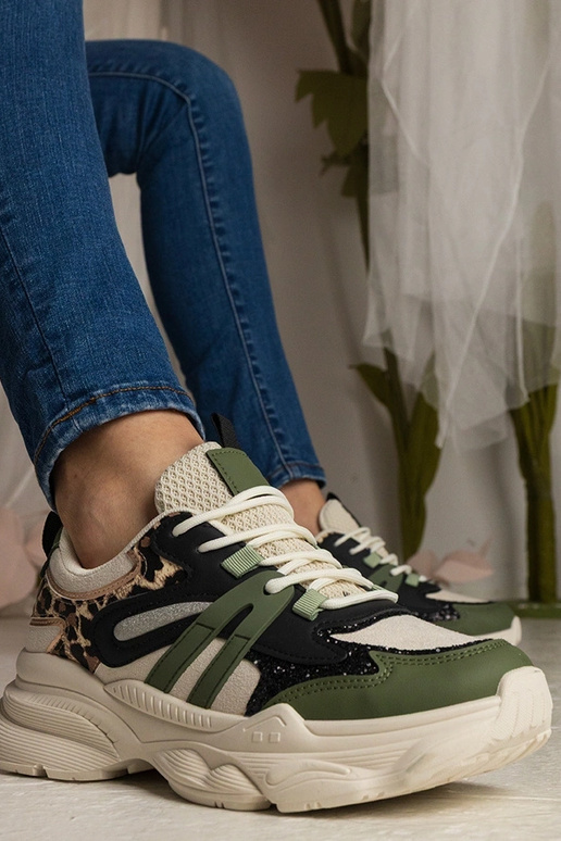 Zaļi sporta apavi sievietēm ar...