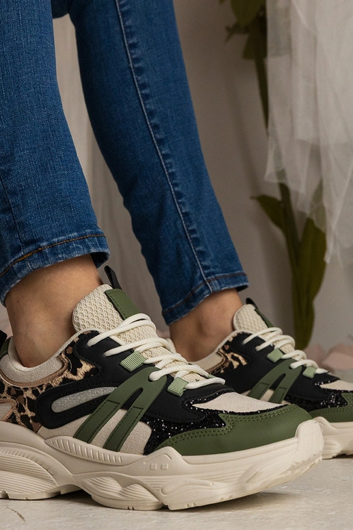 Zaļi sporta apavi sievietēm ar...