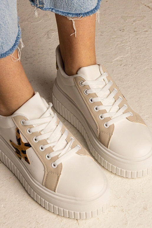 Balti un bēši apavi ar spīdumu un...