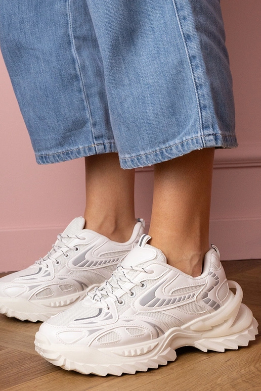 Balti sieviešu sporta apavi uz...