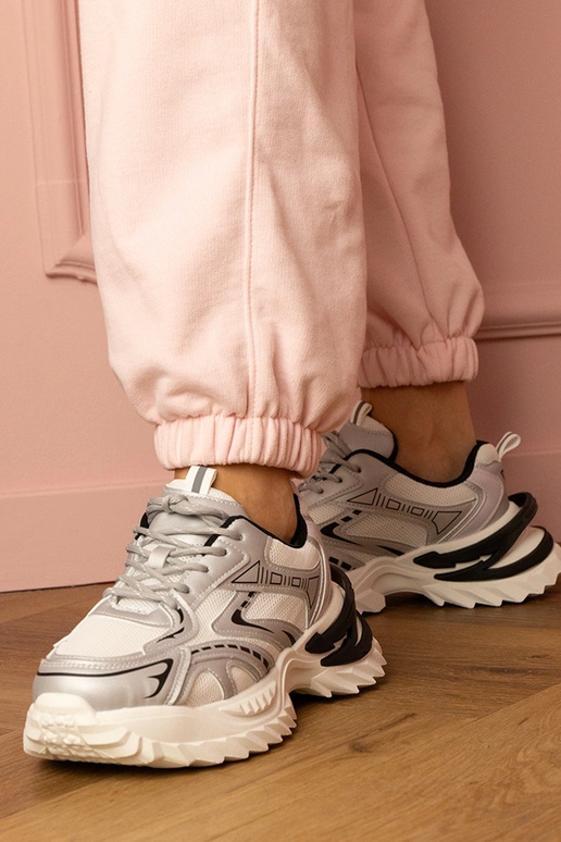 Sudrabaini sieviešu sporta apavi uz...