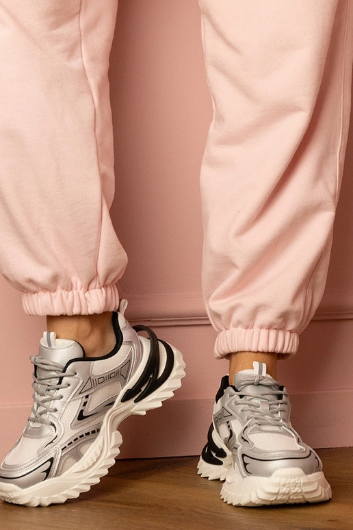 Sudrabaini sieviešu sporta apavi uz...