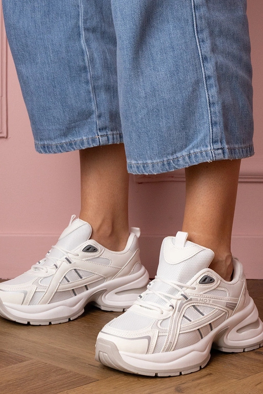 Baltie sieviešu sporta apavi uz...