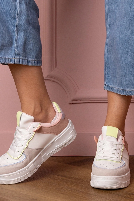 Balti-pelēki sieviešu sporta apavi uz...