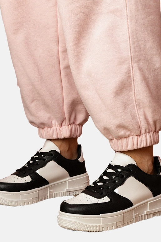 Melni sieviešu sporta apavi uz...