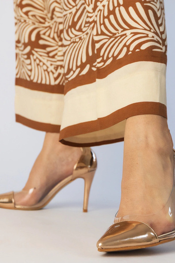 Melni puszābaki uz...