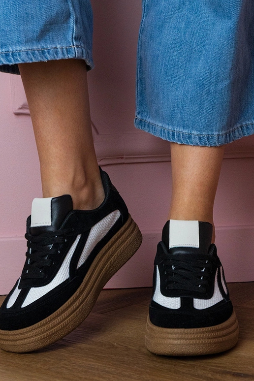 Melnas sieviešu sporta kurpes uz...