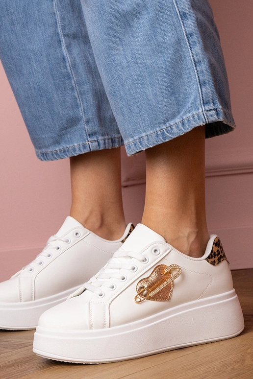 Balti sieviešu sporta apavi ar... Balti sieviešu sporta apavi ar...