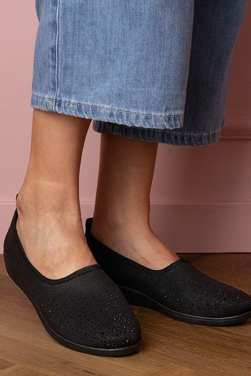 Melnas sieviešu sporta sandales ar... Melnas sieviešu sporta sandales ar...