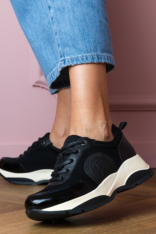 Melni sieviešu sporta apavi Wener Melni sieviešu sporta apavi Wener