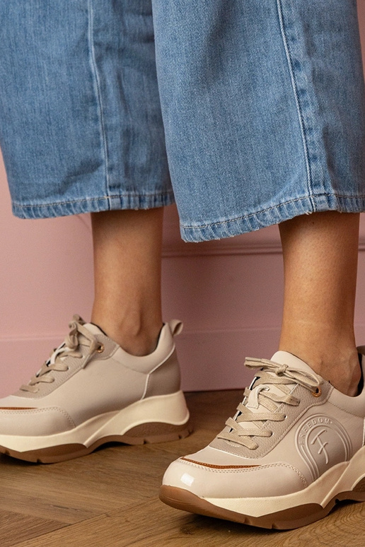 Smilškrāsas sieviešu sporta apavi Wener