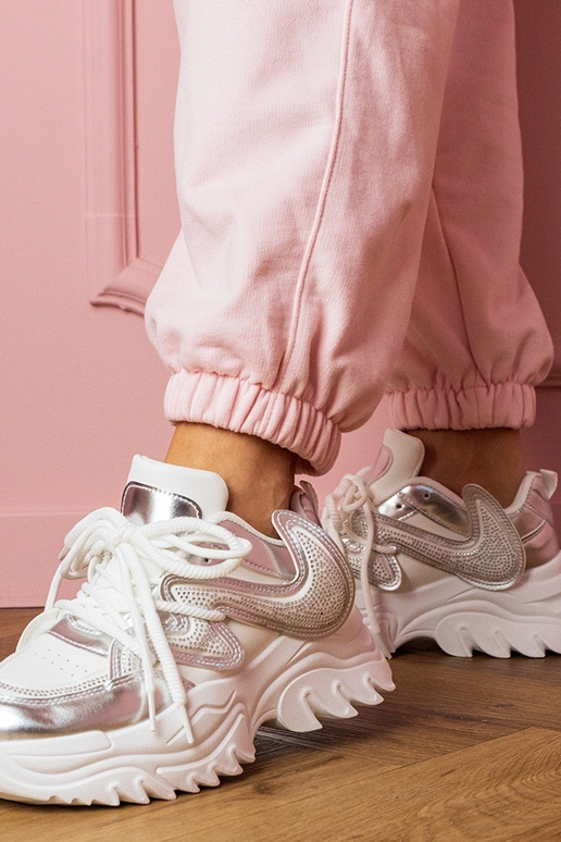 Balti sporta apavi ar biezu platformu...