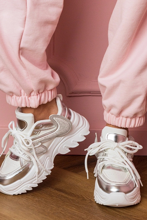 Balti sporta apavi ar biezu platformu...