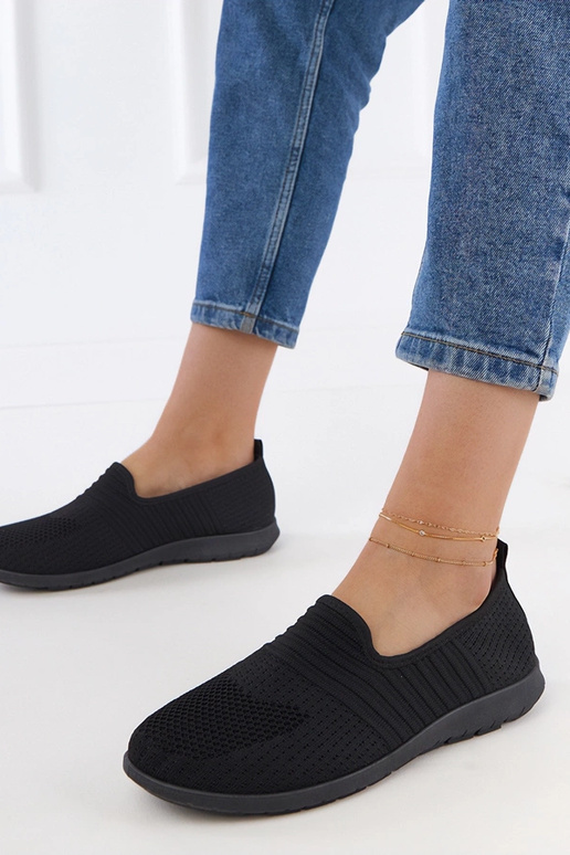 Melnas sieviešu sporta sandales Saris