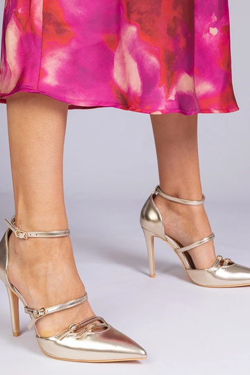 Zelta augstpapēžu kurpes ar... 2