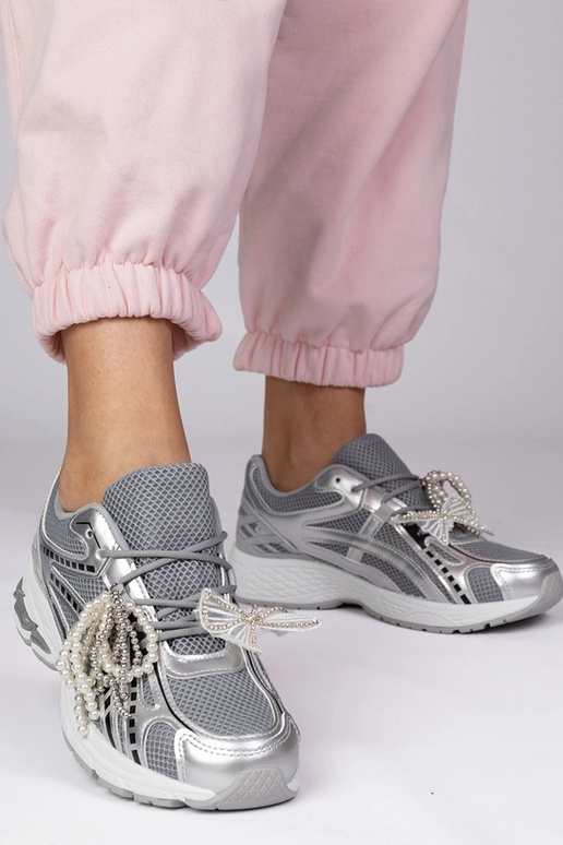 Sudraba sporta kurpes ar noņemamiem...