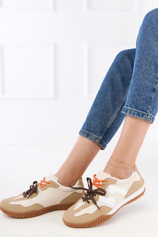 Smilšu krāsas sporta kurpes ar...