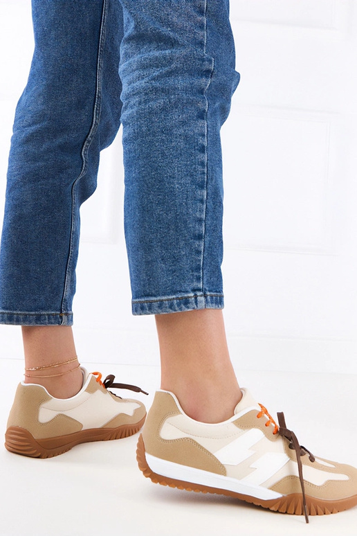 Smilšu krāsas sporta kurpes ar...