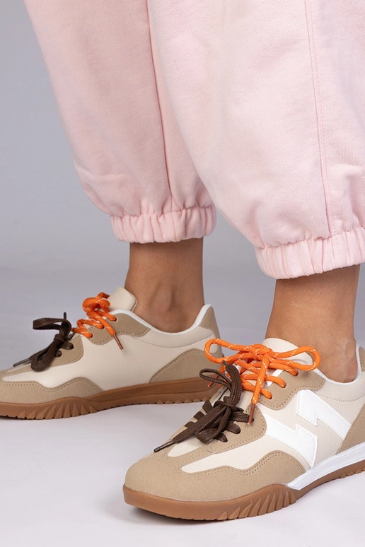 Smilšu krāsas sporta kurpes ar...