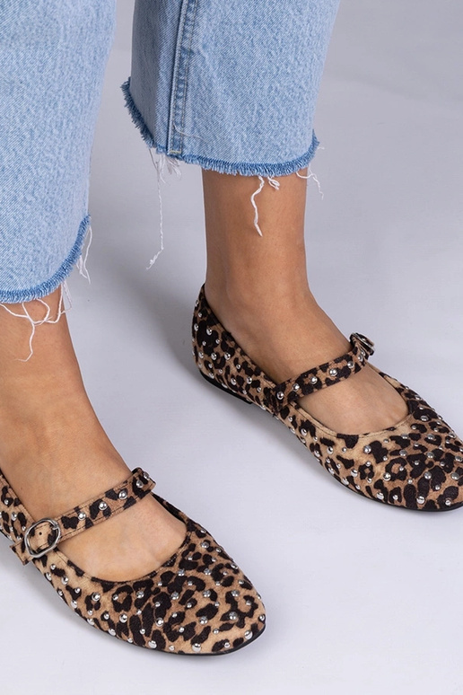 Panteras raksta balerīnas ar kniedēm...