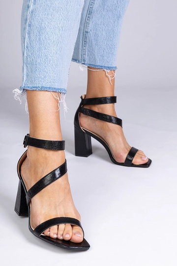 Melni sandales no mākslīgās... 2