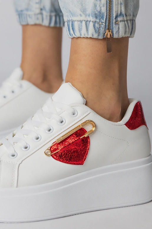 Balti sporta apavi ar sarkanu...