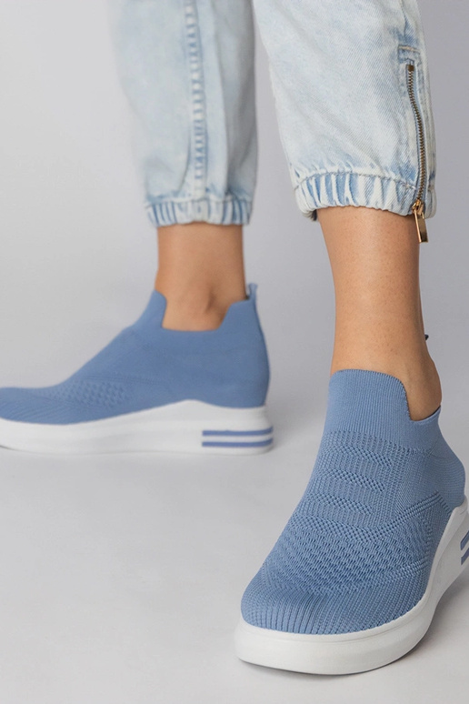 Zili sporta iešļūcenes, „Merinsa"