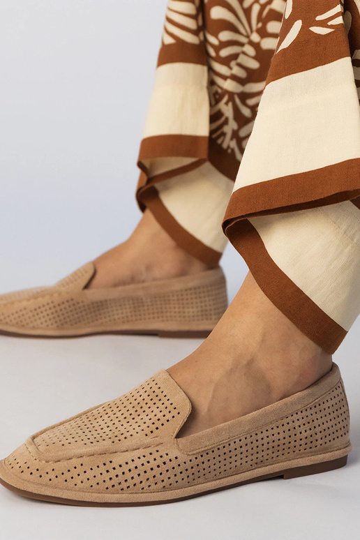 Smilšu krāsas caurumiņi mokasīni no...