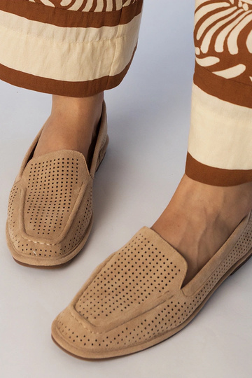 Smilšu krāsas caurumiņi... 2