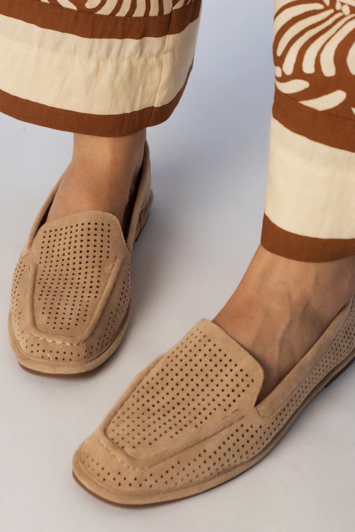 Smilšu krāsas caurumiņi mokasīni no...