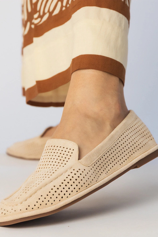 Karameles krāsas caurumiņi mokasīni...