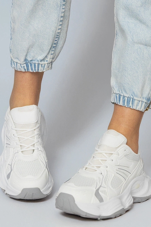 Baldzi sporta apavi uz masīvās zoles,...