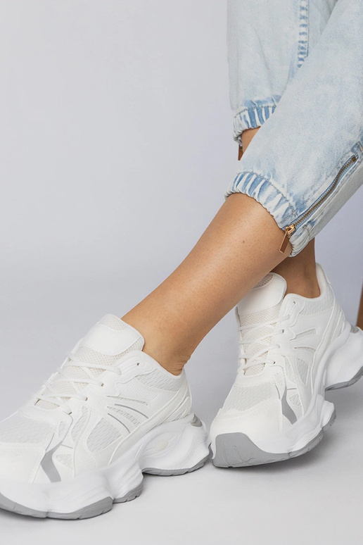 Baldzi sporta apavi uz masīvās zoles,...