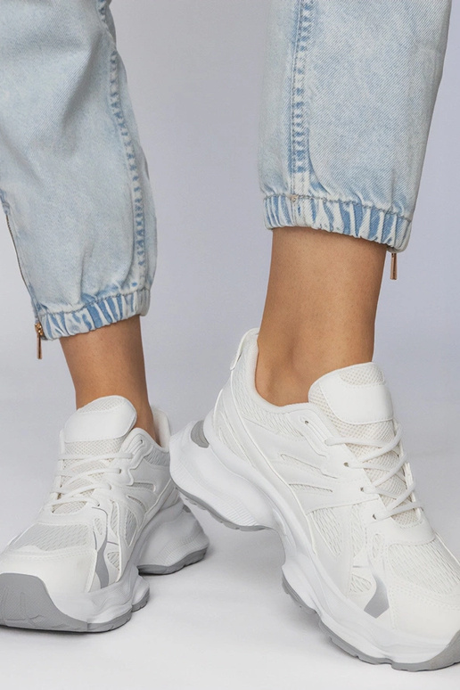 Baldzi sporta apavi uz masīvās zoles,...