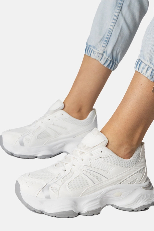 Baldzi sporta apavi uz masīvās zoles,...