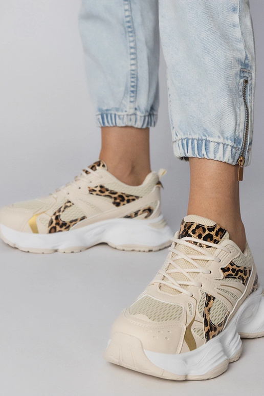 Pantera raksta sporta apavi uz...