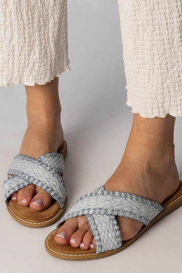 Zilas sieviešu austas...