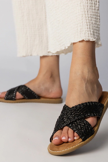 Melnas sieviešu austas... 2