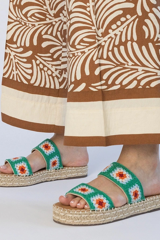 Zaļas espadrilu tipa čības ar...