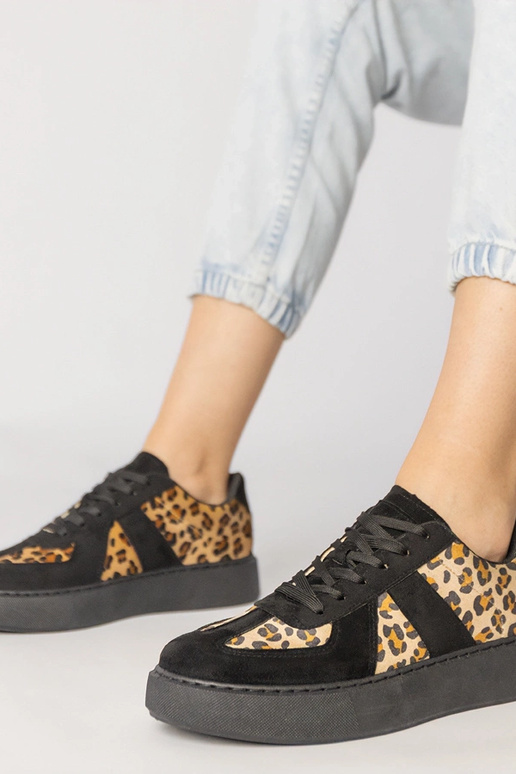 Melni-panteru raksta sieviešu sporta...