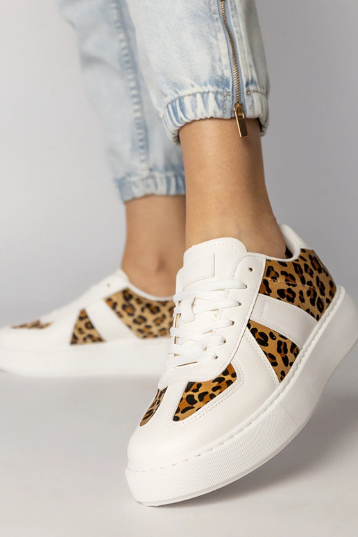 Baltie-panteru raksta sieviešu sporta...